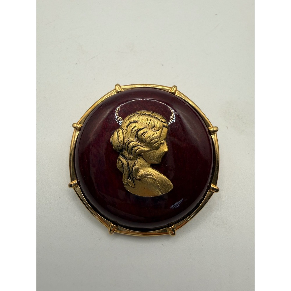 Vintage Gold Tone Cameo Brooch Pendant Burgundy Resin Woman Profile Portrait